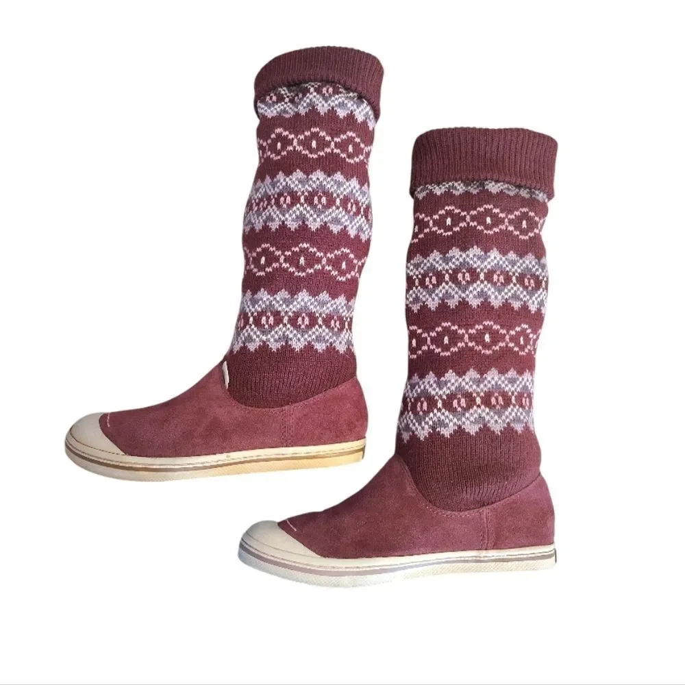 Y2K Simple Brand Burgundy Suede and Knit Sweater Flat Boots Size‎ 7.5